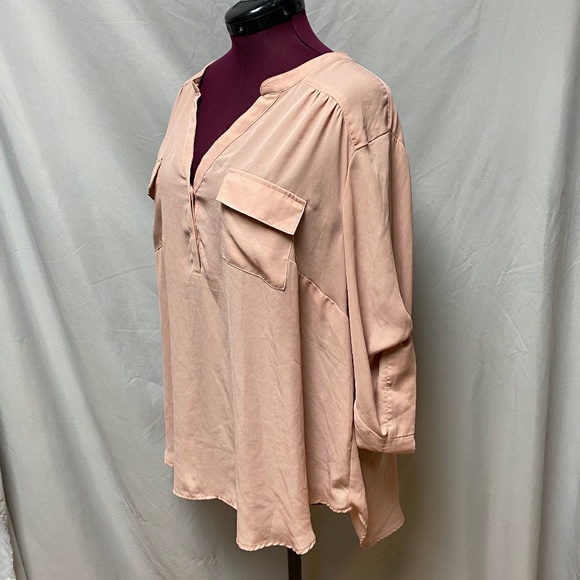 Torrid blouse - Picture 2 of 5